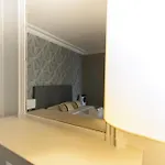 Large 4 Bedroom Near Bastille Апартаменты Париж