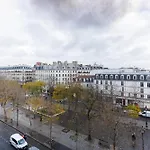 Апартаменты Large 4 Bedroom Near Bastille *