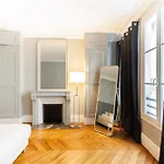 Апартаменты Large 4 Bedroom Near Bastille Париж