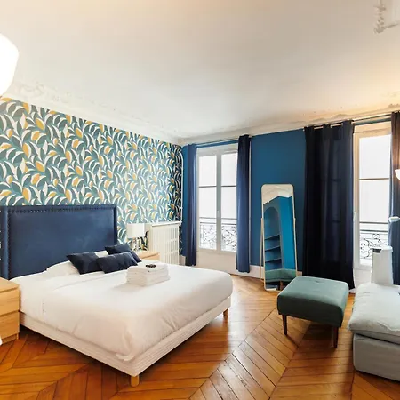 Large 4 Bedroom Near Bastille Apartamento