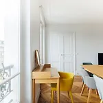 Large 4 Bedroom Near Bastille *